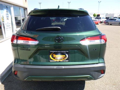 Used 2022 Toyota Corolla Cross LE w/ Moonroof Package FWD image 19