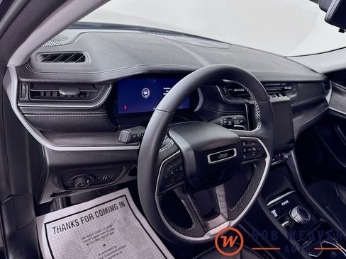 Used 2023 Jeep Grand Cherokee L Limited w/ Luxury Tech Group II image 9