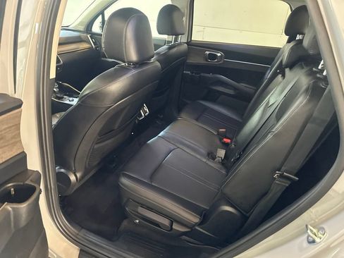 Used 2022 Kia Sorento S w/ Panoramic Sunroof Package AWD/4WD image 22