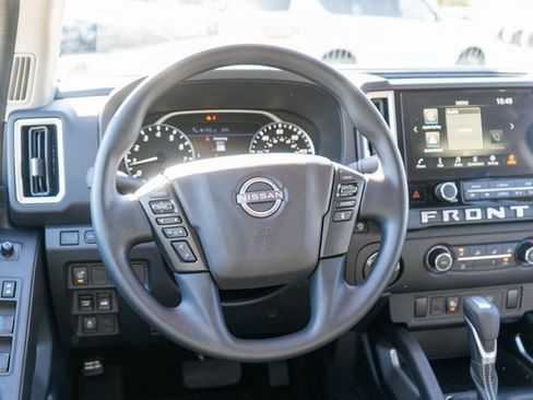 Certified 2025 Nissan Frontier SV image 13