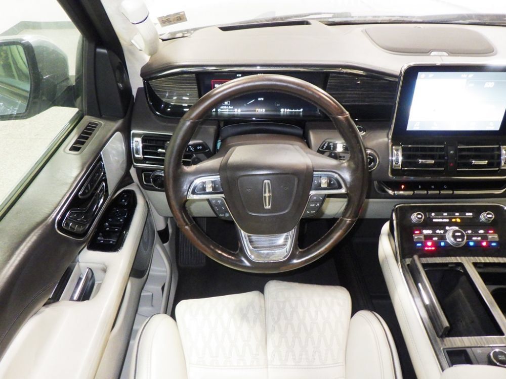 Used 2019 Lincoln Navigator Black Label AWD/4WD image 9