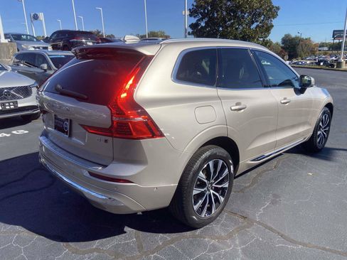 Certified 2023 Volvo XC60 B5 Plus w/ Climate Package image 9