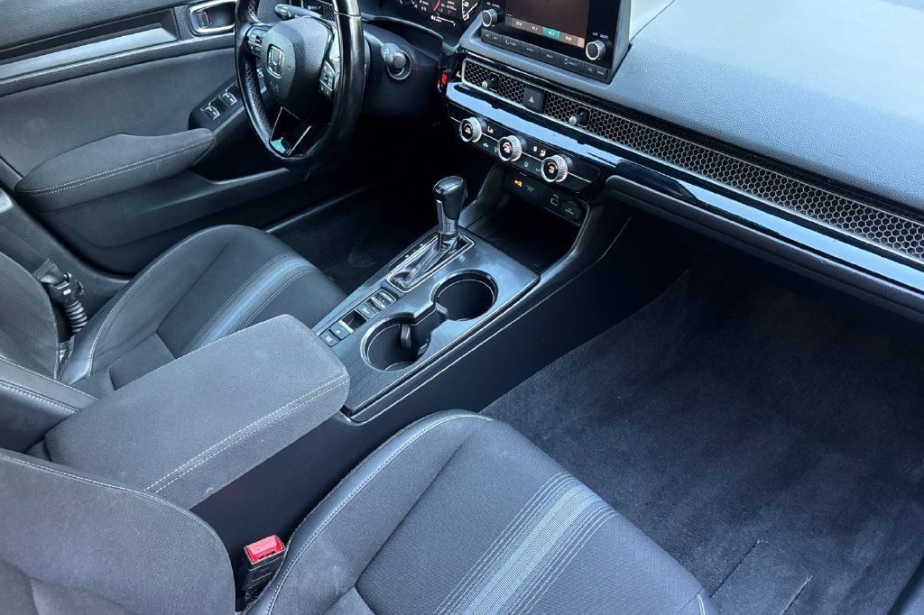 Used 2022 Honda Civic Sport image 14
