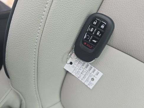 New 2026 Honda Odyssey Touring image 53