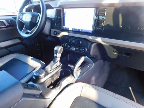 Used 2023 Ford Bronco Wildtrak image 20