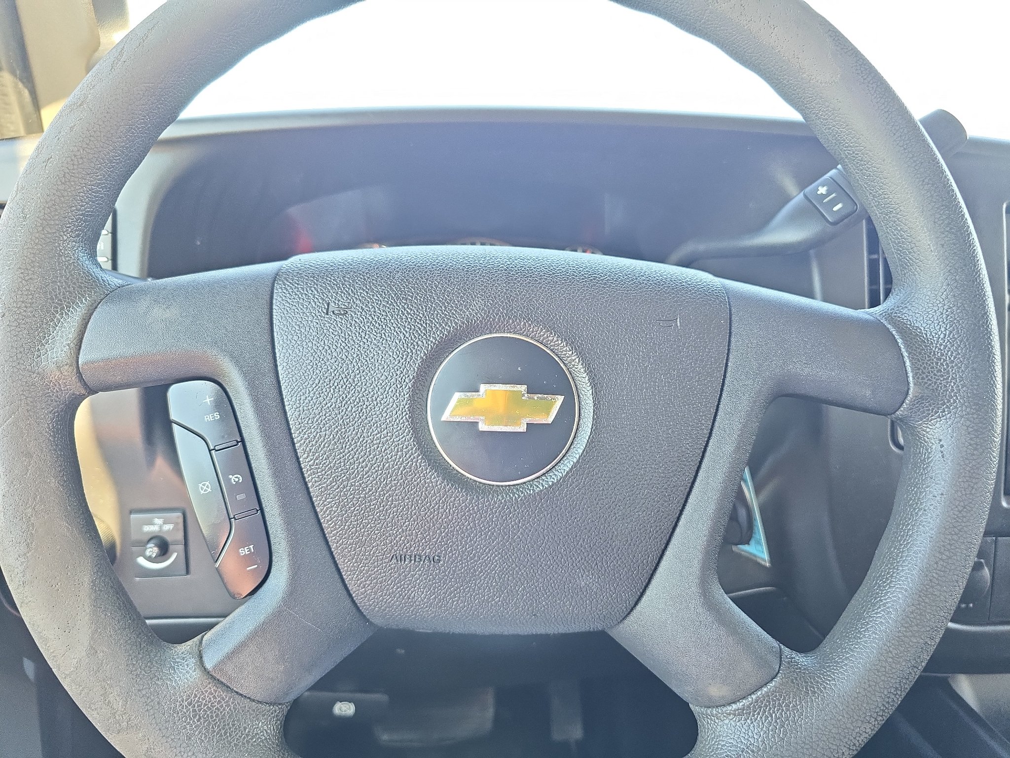 Used 2018 Chevrolet Express 2500 w/ Driver Convenience Package RWD image 20