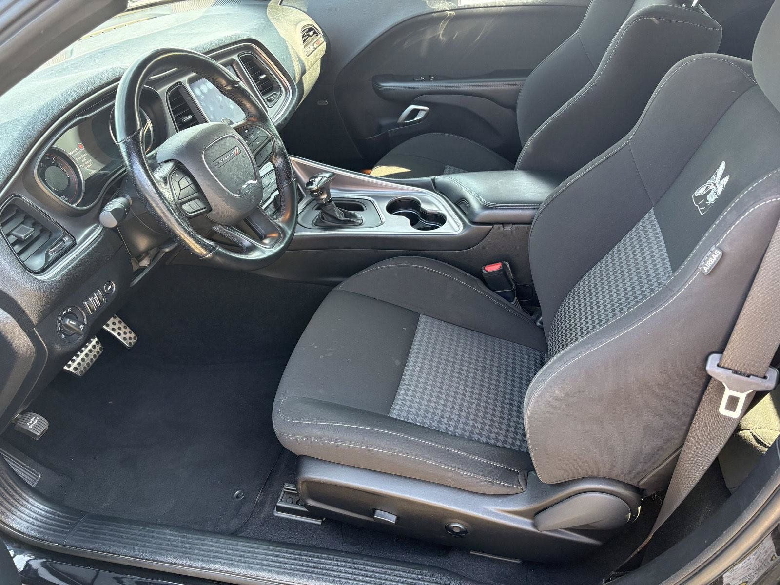 Used 2021 Dodge Challenger R/T Scat Pack w/ Driver Convenience Group RWD image 4