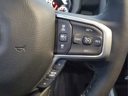 Certified 2025 RAM 1500 Big Horn image 28