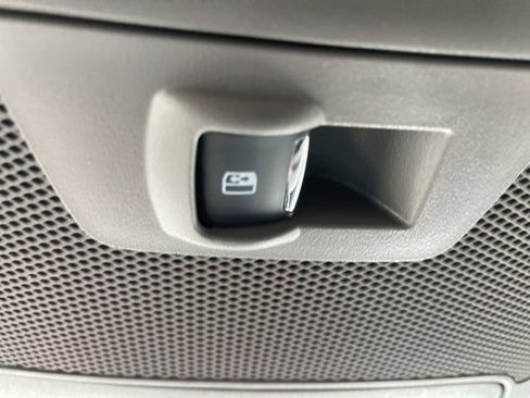 Used 2020 Ford F250 Lariat w/ Chrome Package image 19