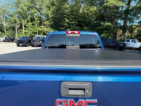 Used 2017 GMC Sierra 1500 SLE w/ SLE Value Package AWD/4WD image 12