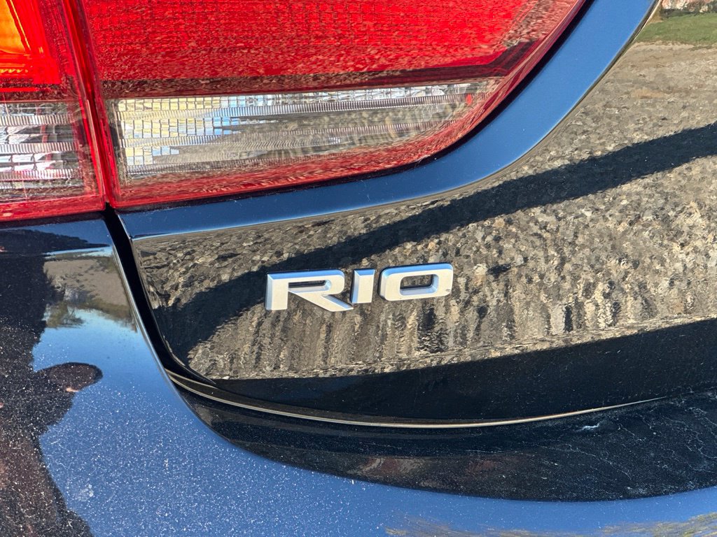 Used 2023 Kia Rio S FWD image 4
