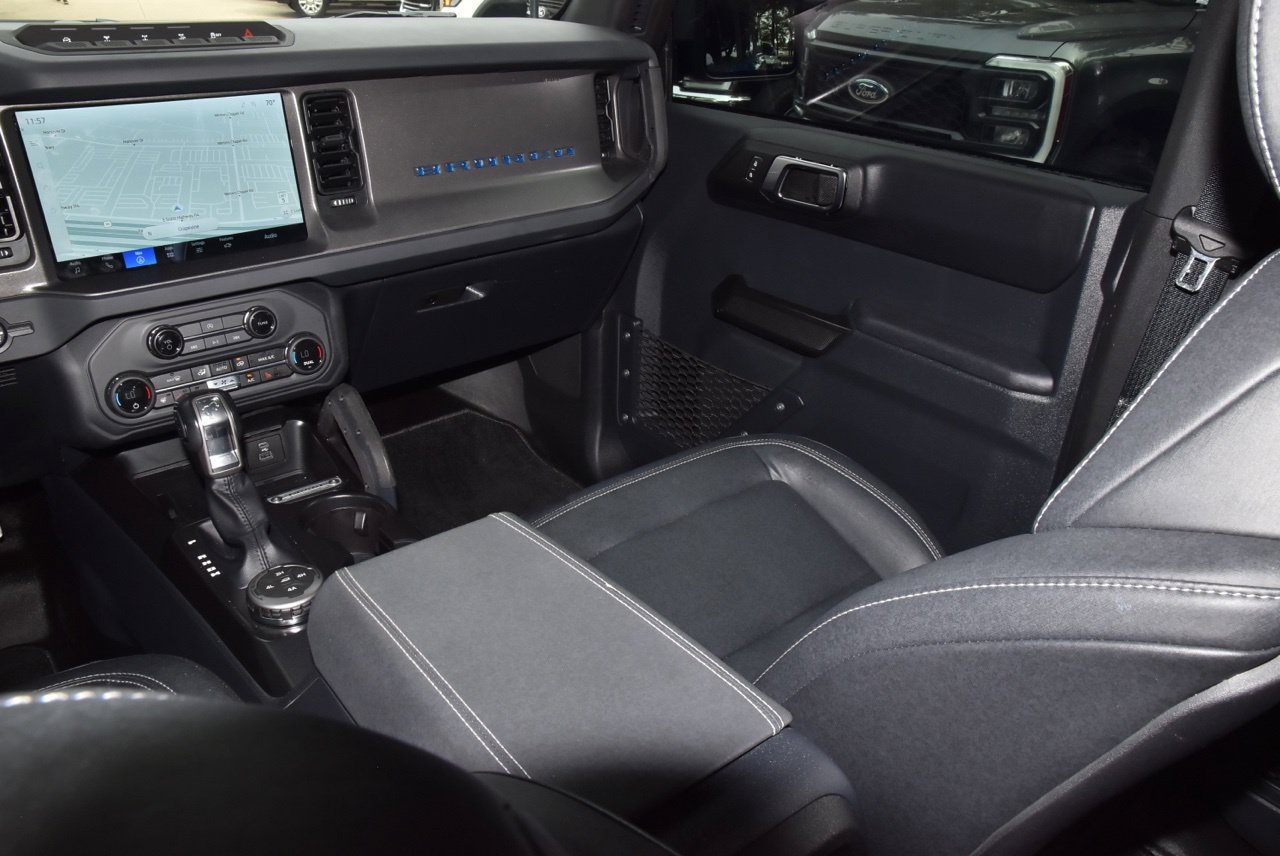 Used 2025 Ford Bronco Badlands AWD/4WD image 17