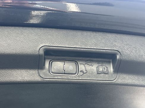 Certified 2023 Ford Explorer ST-Line w/ Class IV Trailer Tow Package image 25