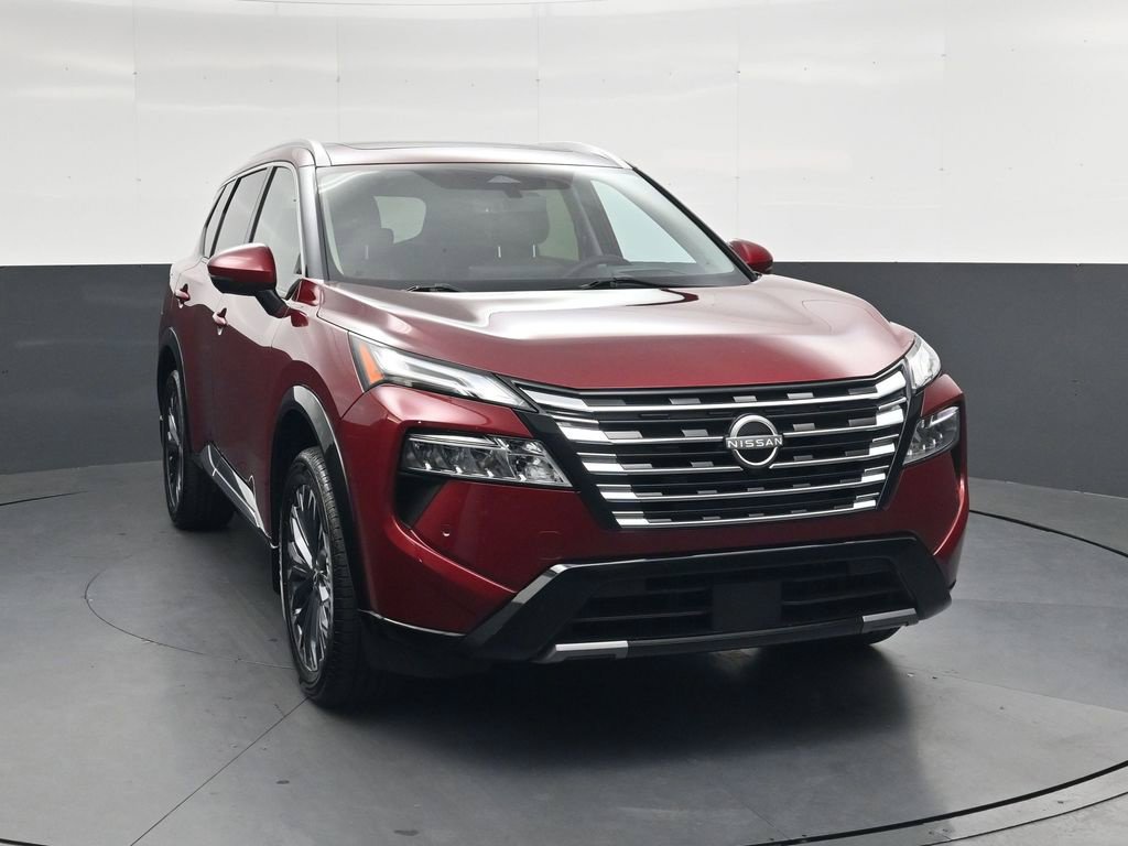 Used 2024 Nissan Rogue Platinum w/ Platinum Premium Package FWD image 2