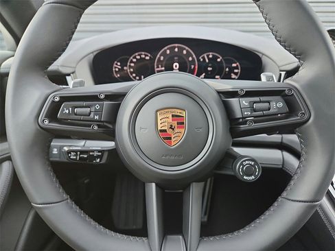 New 2026 Porsche Panamera 4 image 9