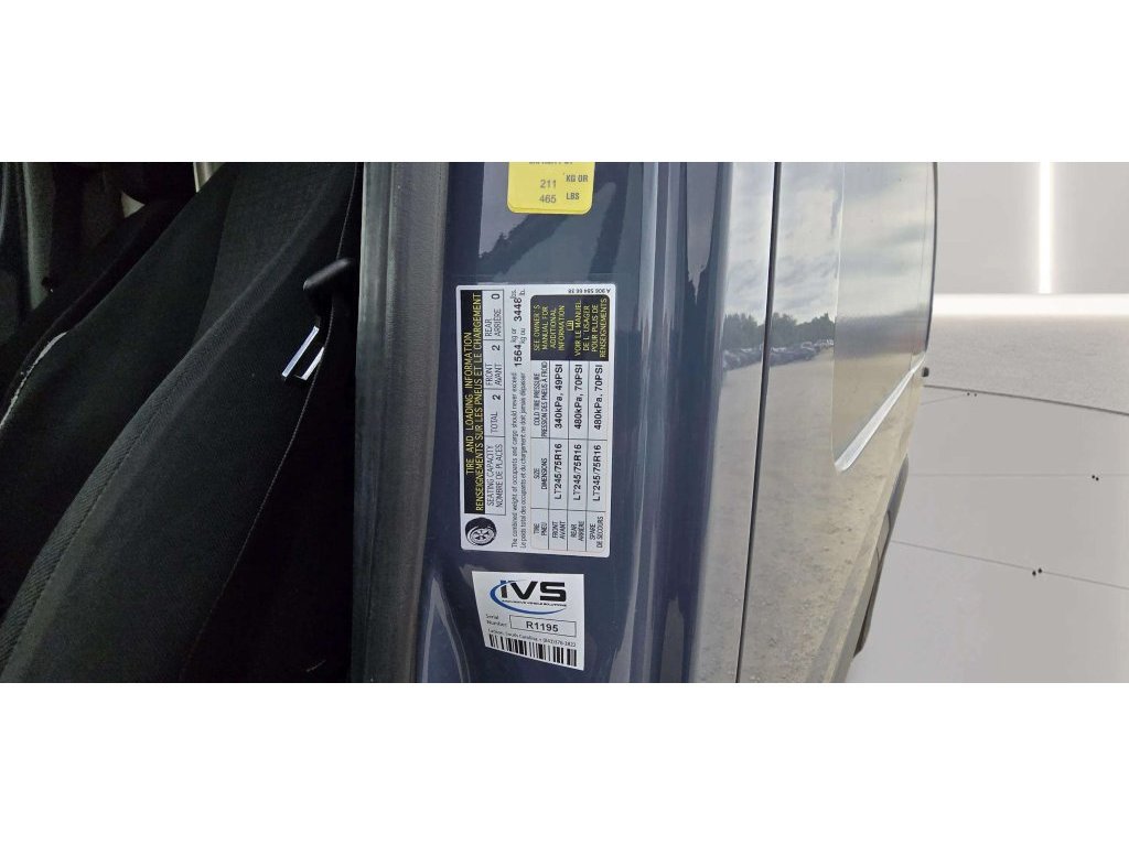 Used 2018 Mercedes-Benz Sprinter 2500 image 28