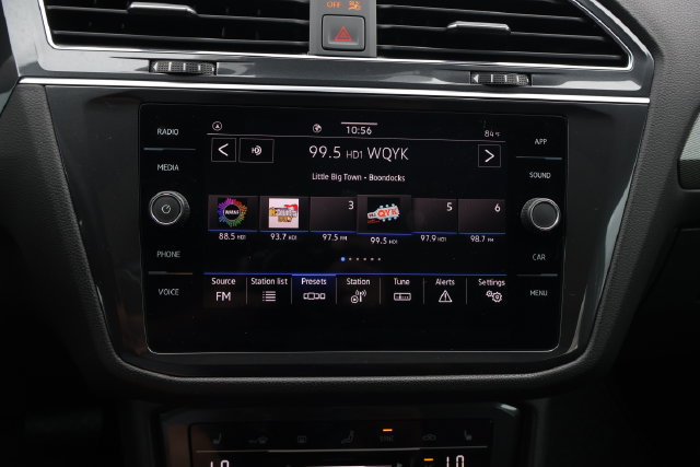 Certified 2023 Volkswagen Tiguan SE w/ Panoramic Sunroof Package FWD image 25