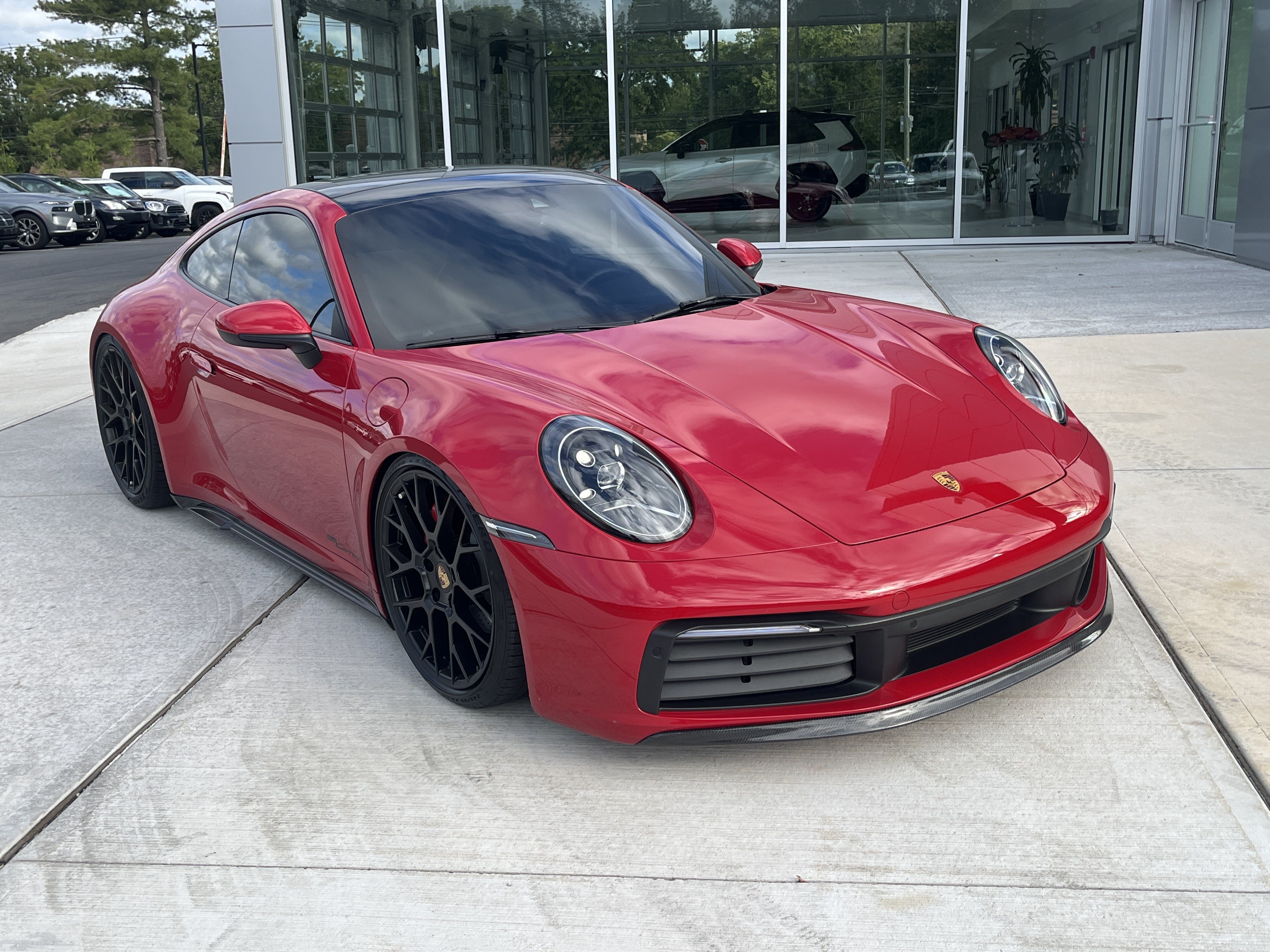Used 2022 Porsche 911 Carrera RWD image 2
