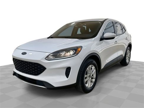 Used 2020 Ford Escape SE image 1