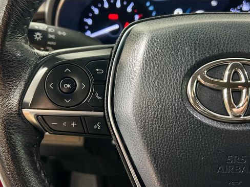 Used 2019 Toyota Avalon XLE image 18