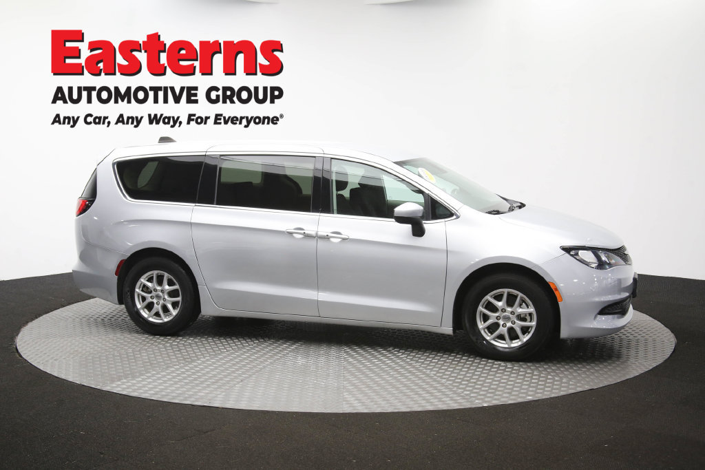 Used 2023 Chrysler Voyager LX FWD image 49