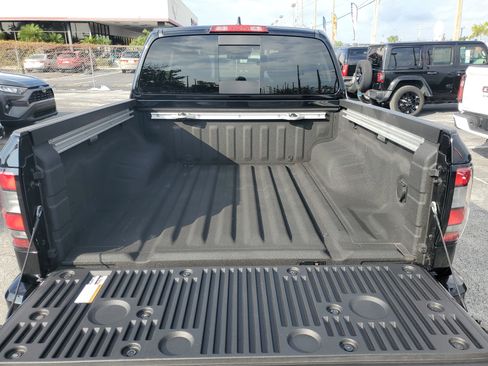 Certified 2024 Nissan Frontier SL w/ Technology Package image 8