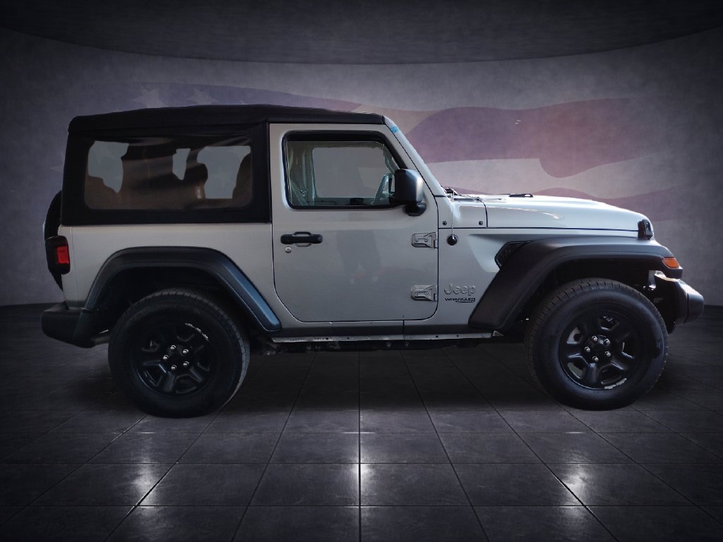 Used 2018 Jeep Wrangler Sport AWD/4WD image 6
