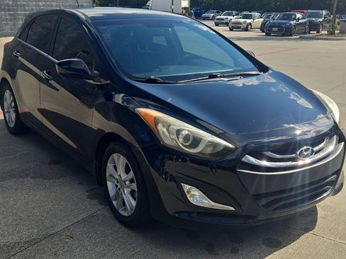 Used 2014 Hyundai Elantra GT FWD image 3