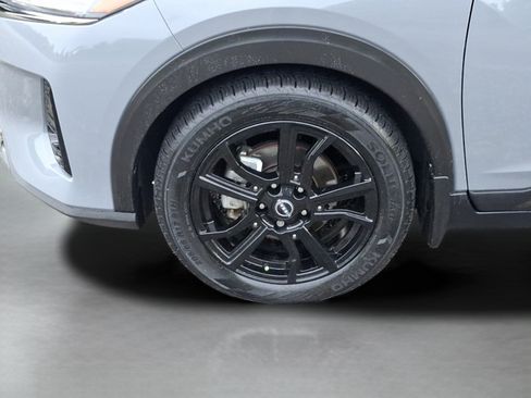 Used 2023 Nissan Kicks SR w/ SR Premium Package FWD image 9