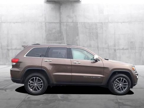 Used 2017 Jeep Grand Cherokee Limited AWD/4WD image 5