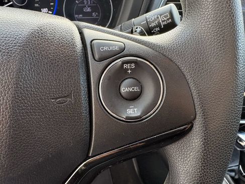 Used 2016 Honda HR-V EX image 17
