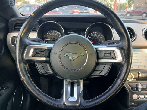 Used 2016 Ford Mustang Premium RWD image 9