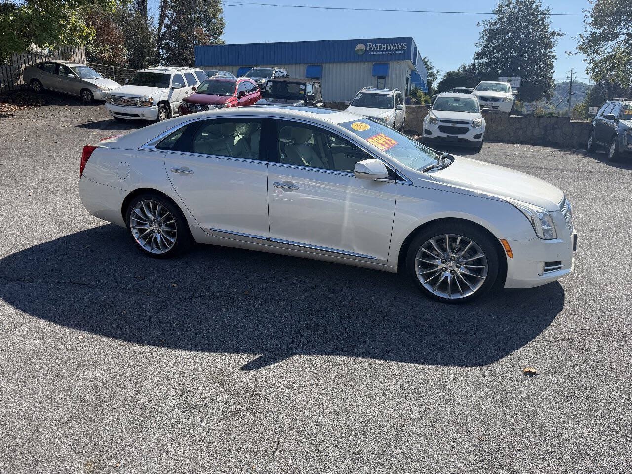 Used 2013 Cadillac XTS Platinum FWD image 4