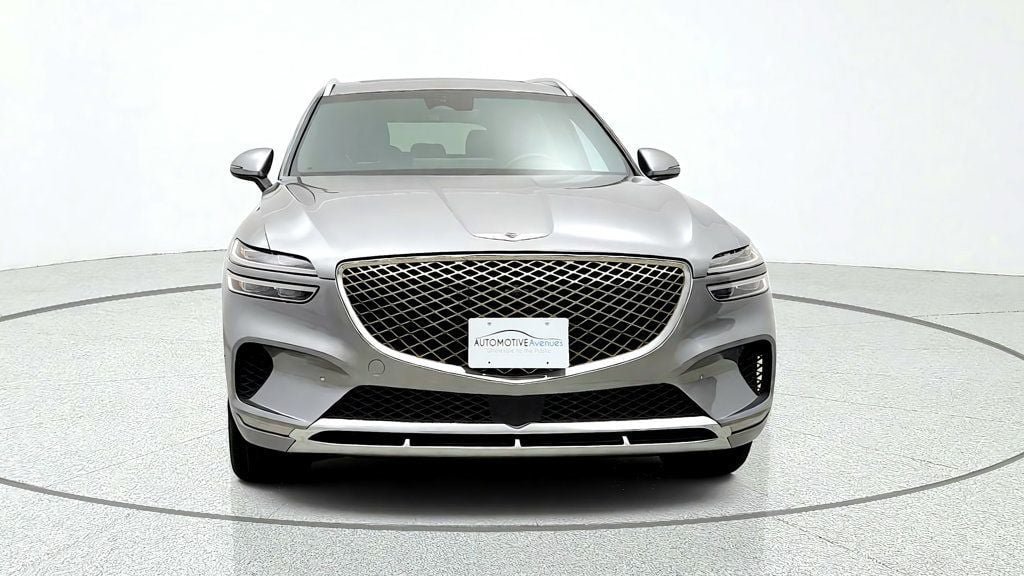 Used 2022 Genesis GV70 2.5T w/ Advanced Package AWD/4WD image 2