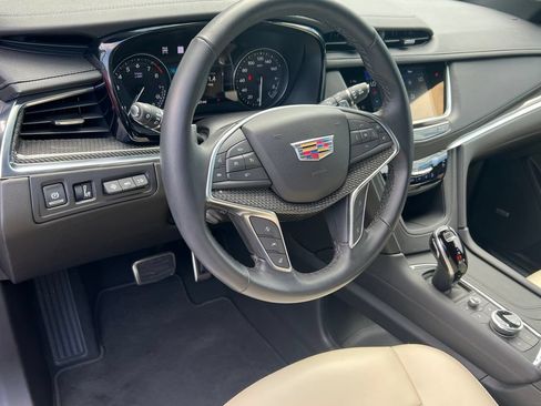 Used 2022 Cadillac XT5 Sportv w/ Technology Package AWD/4WD image 23