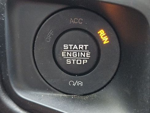 Used 2024 Jeep Gladiator Mojave w/ Safety Group AWD/4WD image 17