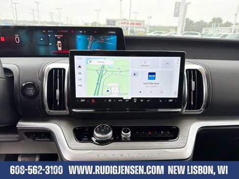 Used 2026 Ford Expedition Max Platinum AWD/4WD image 17