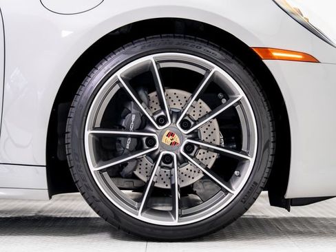 Certified 2024 Porsche 911 Carrera RWD image 33