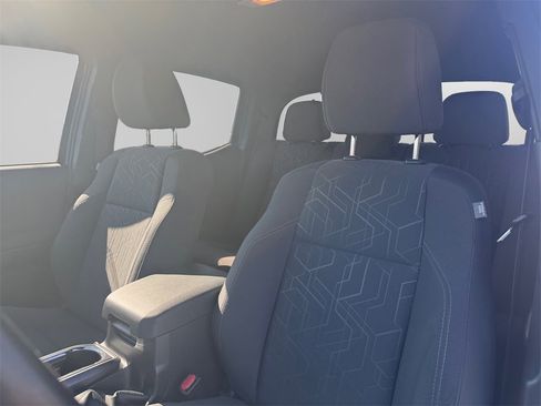 Used 2017 Toyota Tacoma TRD Sport w/ Tow Package image 9