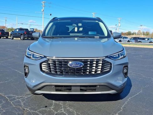 New 2025 Ford Escape SE w/ PHEV Premium Package image 2