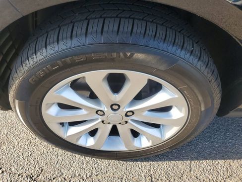 Used 2016 Land Rover Range Rover HSE image 8