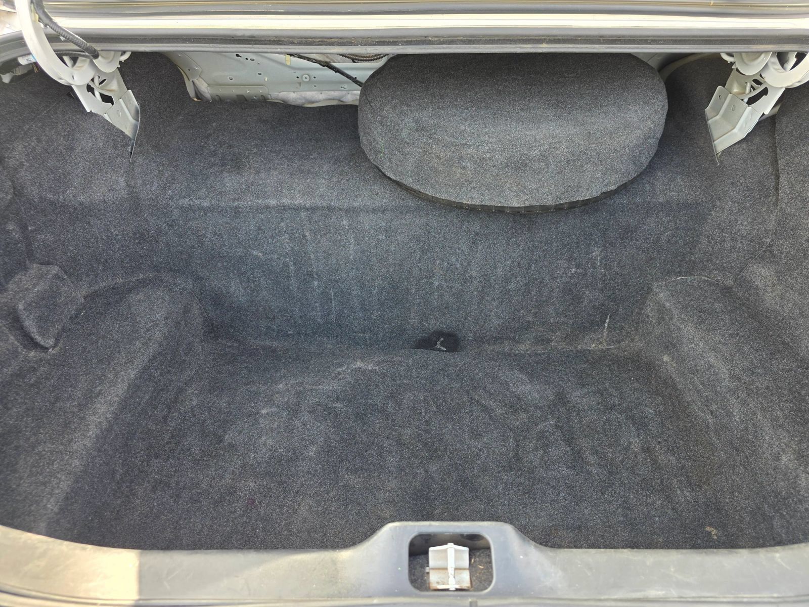 Used 2010 Mercury Grand Marquis LS RWD image 7