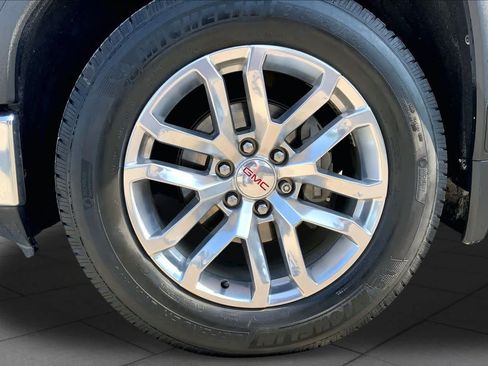 Used 2021 GMC Sierra 1500 SLT w/ SLT Premium Package AWD/4WD image 11