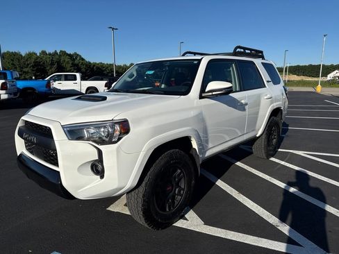 Used 2024 Toyota 4Runner TRD Pro AWD/4WD image 4