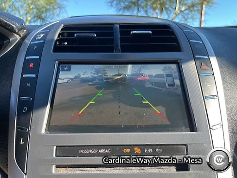 Used 2018 Lincoln MKZ Select w/ Technology Package image 17