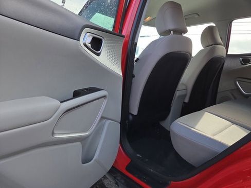 Used 2021 Kia Soul LX image 10