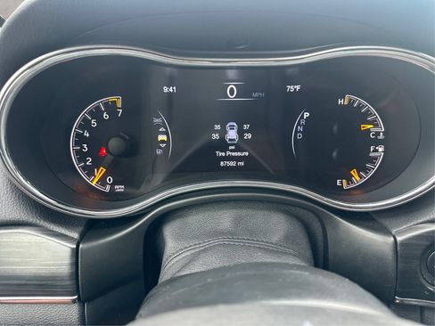 Used 2019 Jeep Grand Cherokee Limited w/ Luxury Group II AWD/4WD image 26