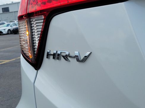 Used 2019 Honda HR-V Sport image 6