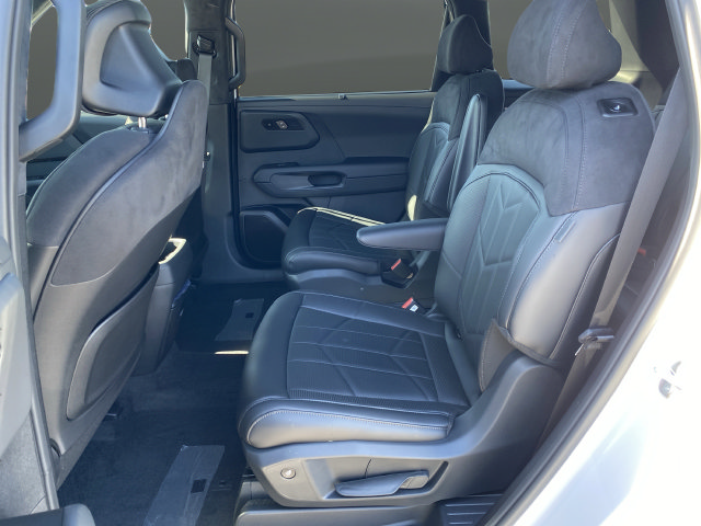 Certified 2027 Kia Telluride SX Prestige X-Pro AWD/4WD image 32