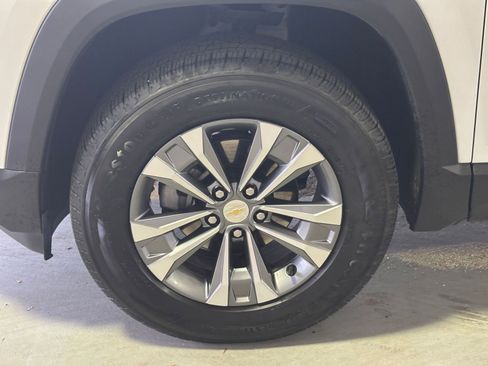 Used 2025 Chevrolet Equinox LT image 29